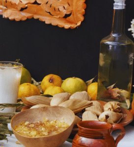 Comida y bebidas en ofrenda